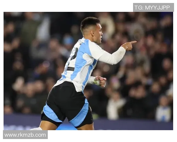 足球明星大马丁高清图片欣赏展现其精彩瞬间与风采