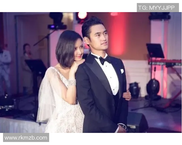 足球明星模范夫妻揭秘他们的爱情故事与成功秘诀